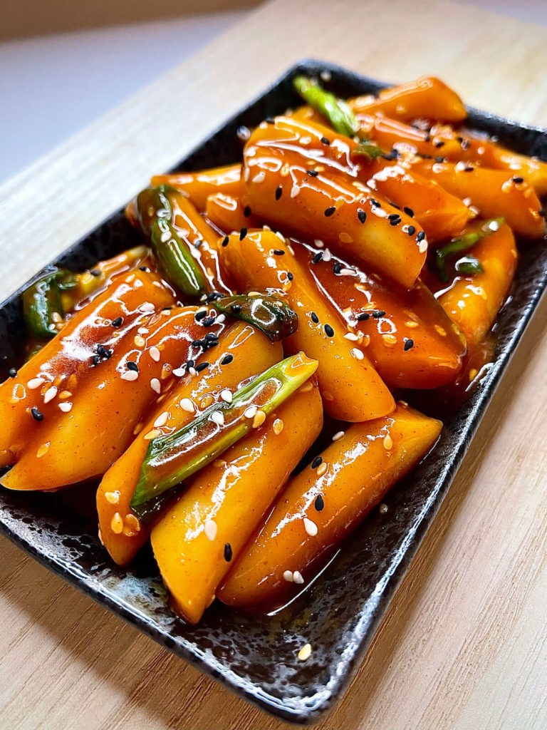 Tteokbokki (떡볶이)- Korean Spicy Rice Cakes 