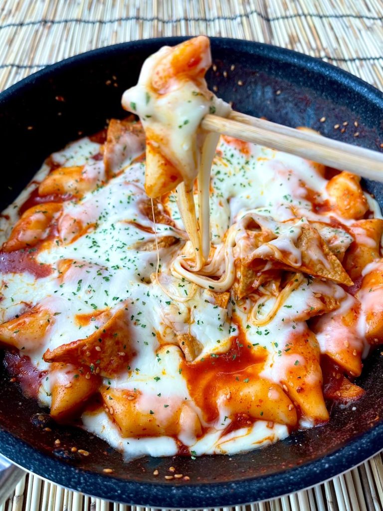 Vegan Cheese Tteokbokki (Cheesy Korean Rice Cakes) - Okonomi Kitchen