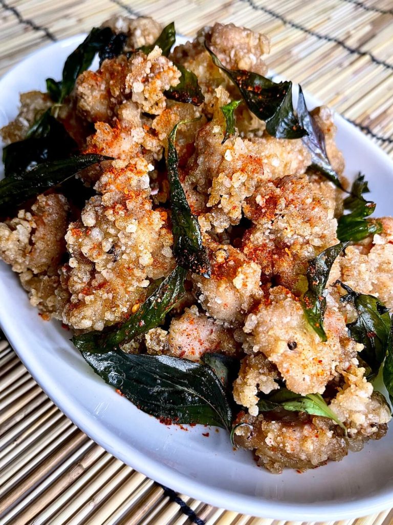taiwanese fried chicken with thai basil
