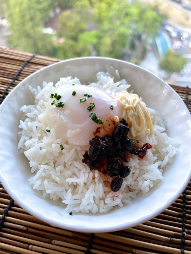 onsen egg paired with white rice, Japanese mayo and hot chili oil