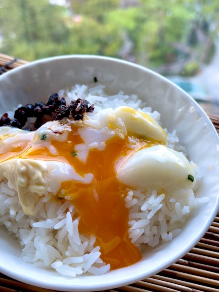 runny egg yolk from onsen egg
